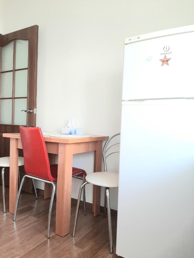 патриотика, позняки, бориса гмирі 12б Apartment *